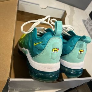 Women’s Nike Air VaporMax Size- 7.5